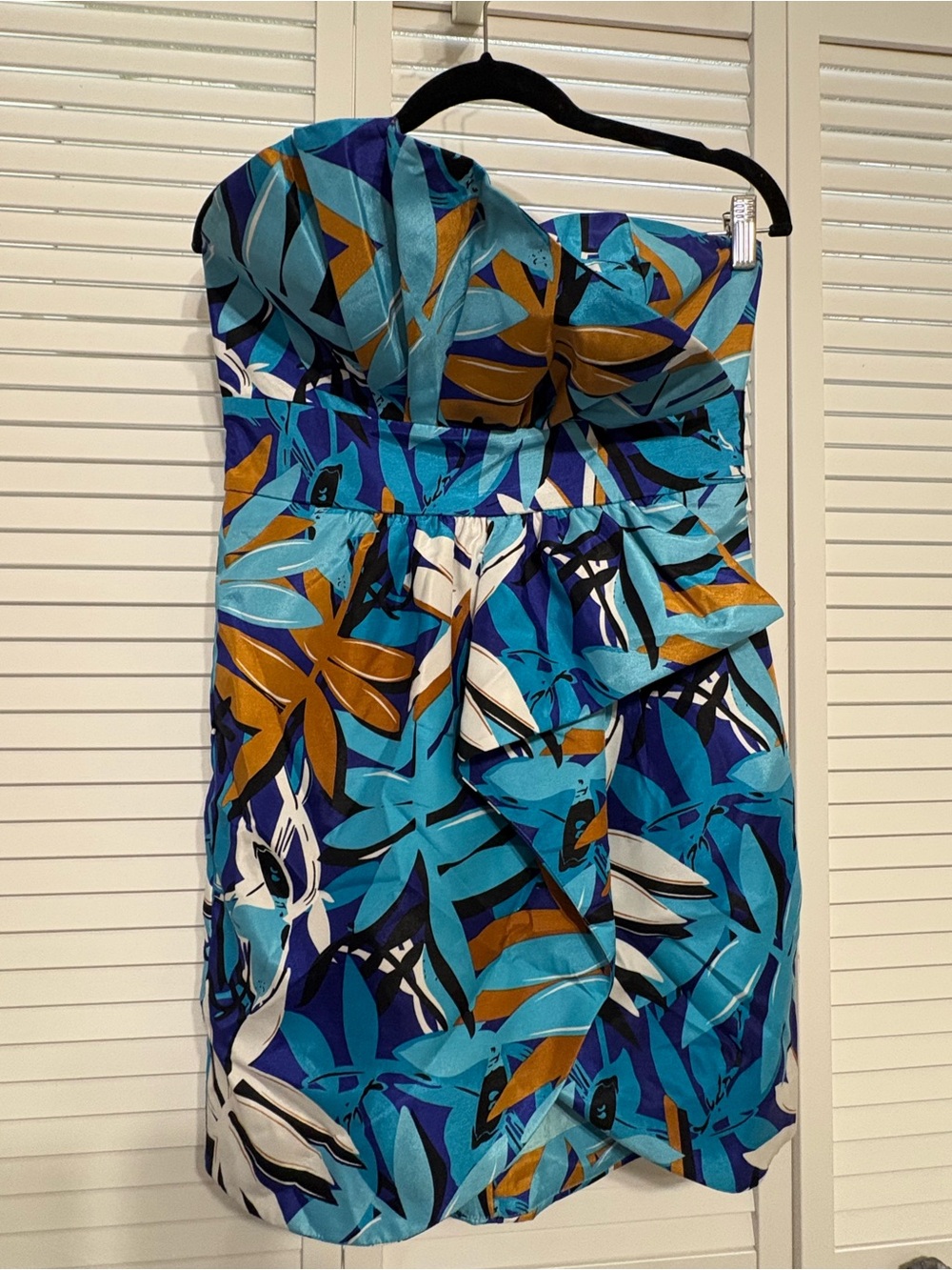 Ruffled and Pleated Strapless Mini Dress. Bright Turquoise Tropical Print.